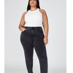 Leigh Super Stretch black jeans
